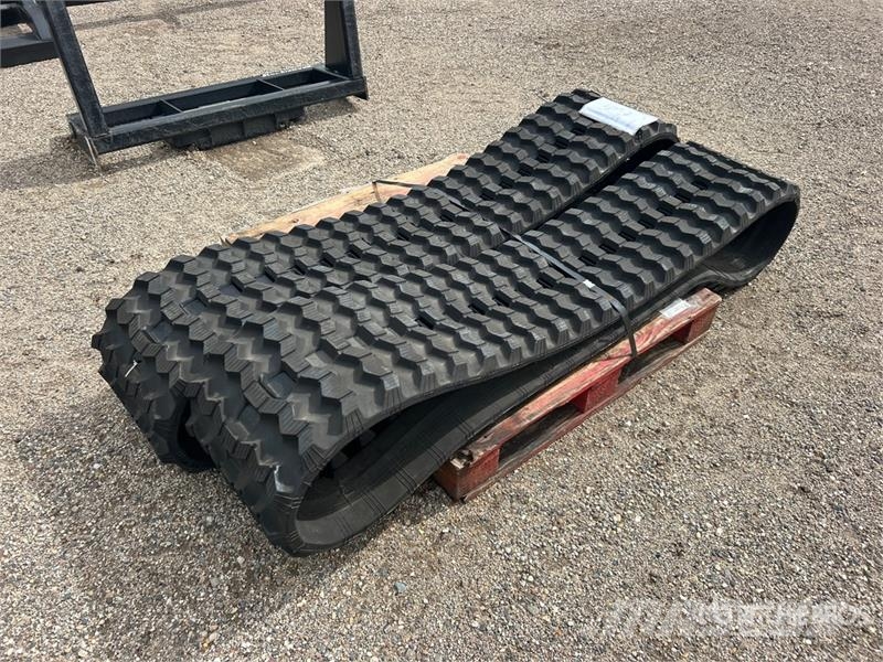 Blue Diamond Rubber 15in Compact Track Loader Tracks Altri componenti
