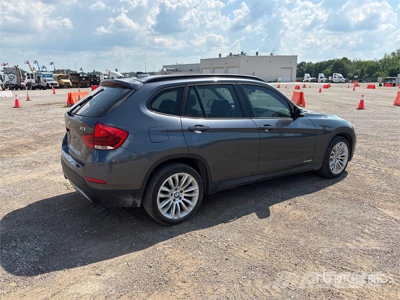 BMW X1 AWD SUV Automašīnas