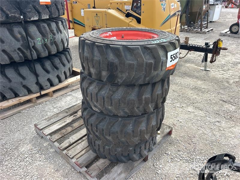 Bobcat 10-16.5 Tires Riepas, riteņi un diski