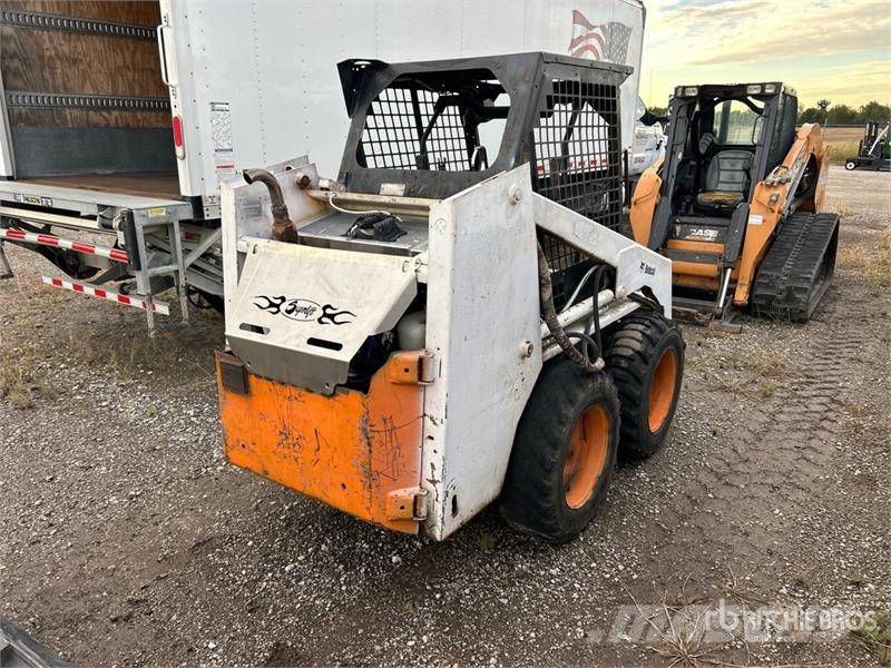 Bobcat 642B 滑移装载机
