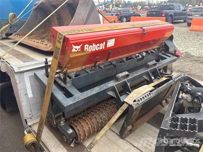 Bobcat 725DR 88 in Skid Steer Seeder Zaaimachines