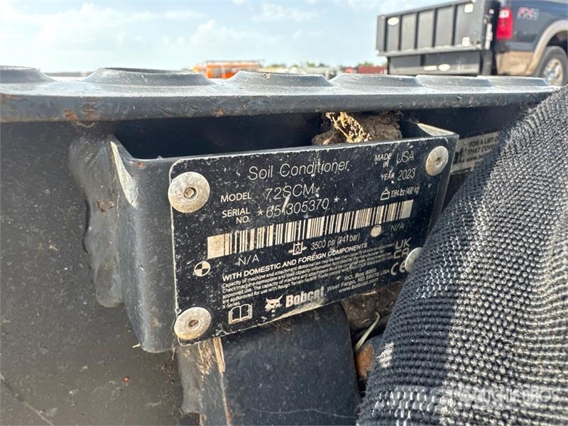 Bobcat 72SCM 74 in Skid Steer Power Rake Rendkészítő