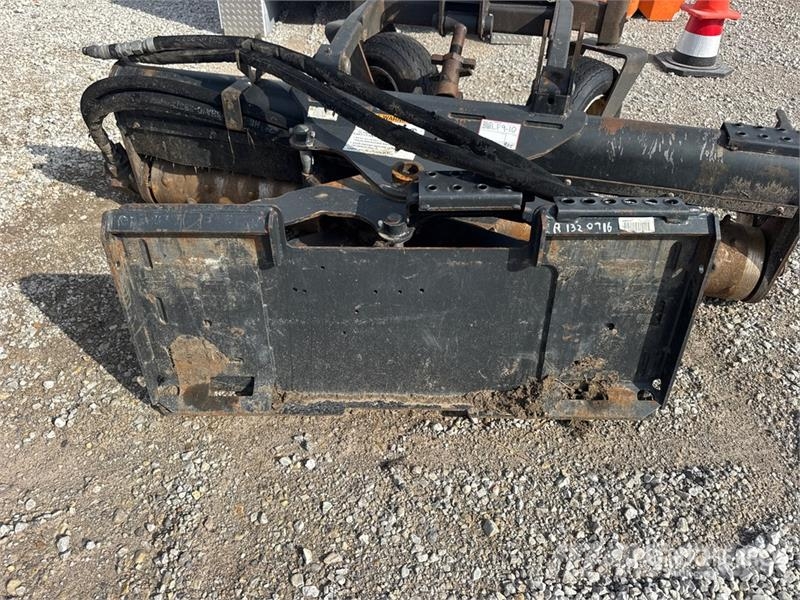 Bobcat 72SCM 74 in Skid Steer Power Rake Rendkészítő