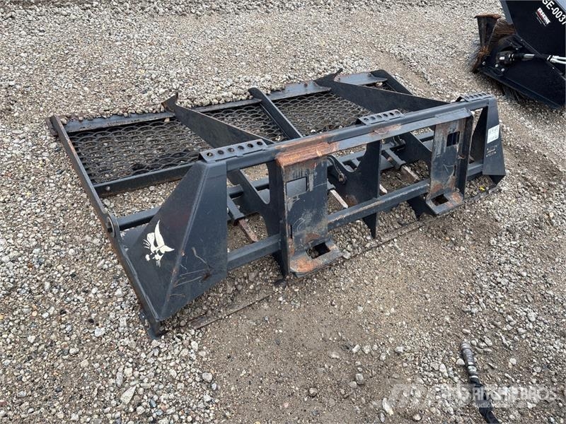 Bobcat 84 in Skid Steer Landplane Schwere Eggen