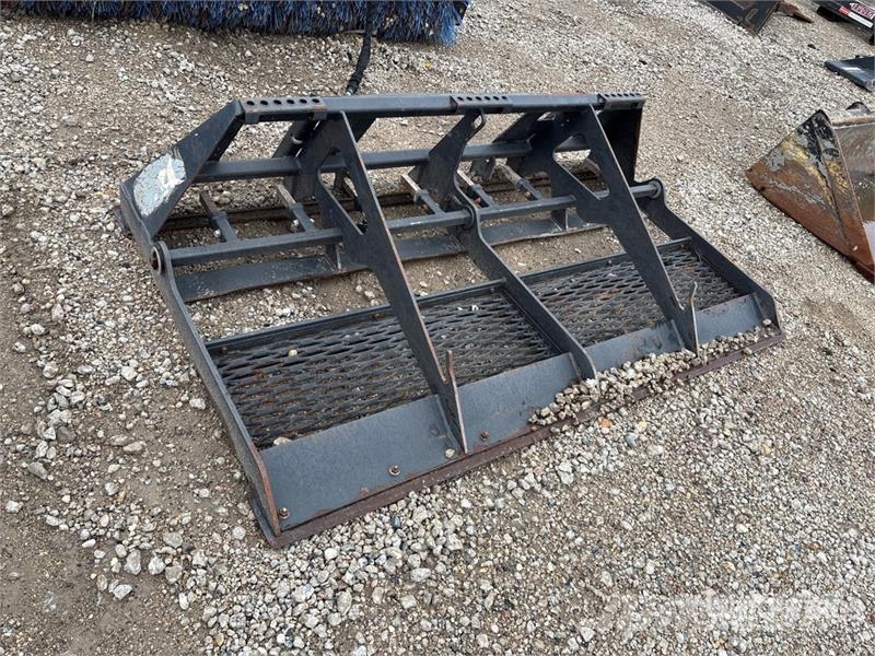 Bobcat 84 in Skid Steer Landplane Schwere Eggen