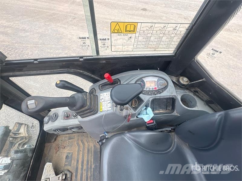 Bobcat E20 小型挖土機/掘鑿機<7t(小型挖掘機)