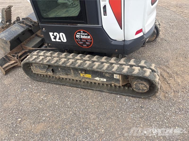 Bobcat E20 小型挖土機/掘鑿機<7t(小型挖掘機)