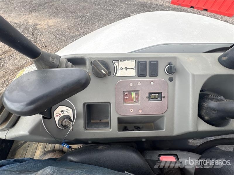 Bobcat E32i Electric Mini Excavator 小型挖掘机