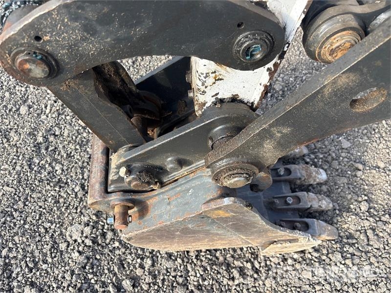 Bobcat E35I ミニ油圧ショベル 7t以下(ミニユンボ・ミニディガー)