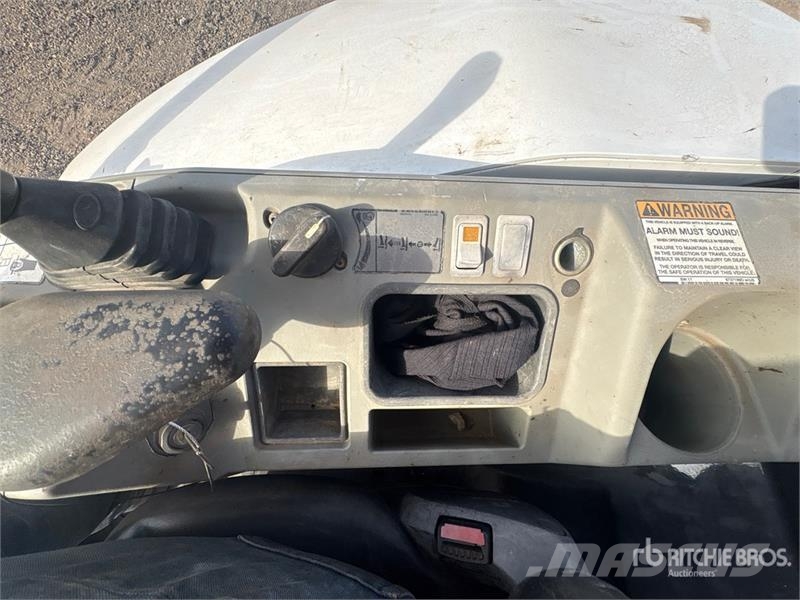 Bobcat E35I ミニ油圧ショベル 7t以下(ミニユンボ・ミニディガー)