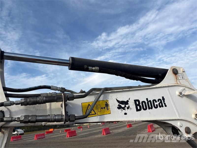 Bobcat E35I ミニ油圧ショベル 7t以下(ミニユンボ・ミニディガー)