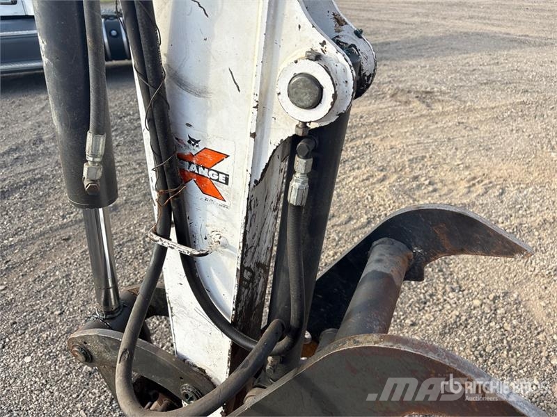 Bobcat E35I ミニ油圧ショベル 7t以下(ミニユンボ・ミニディガー)