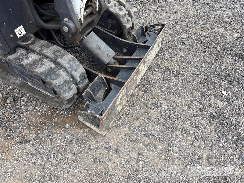 Bobcat Green Machine e320 Electric Mini Excavator 小型挖土機/掘鑿機<7t(小型挖掘機)