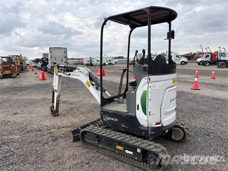 Bobcat Green Machine e320 Electric Mini Excavator 小型挖土機/掘鑿機<7t(小型挖掘機)