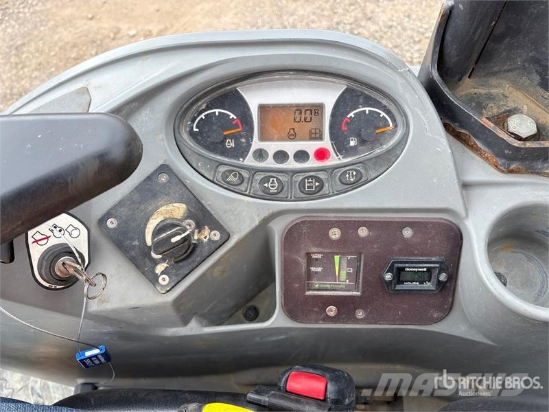 Bobcat Green Machine e320 Electric Mini Excavator 小型挖土機/掘鑿機<7t(小型挖掘機)