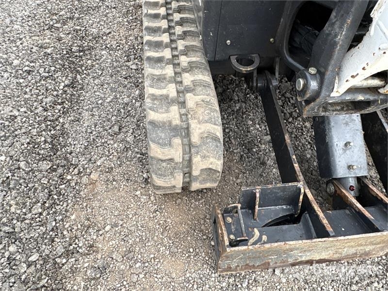 Bobcat Green Machine e320 Electric Mini Excavator 小型挖土機/掘鑿機<7t(小型挖掘機)
