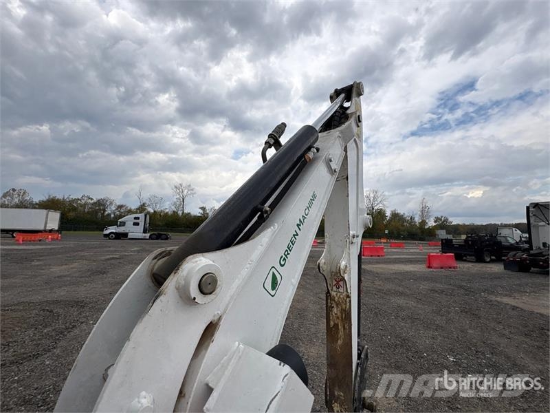 Bobcat Green Machine e320 Electric Mini Excavator 小型挖土機/掘鑿機<7t(小型挖掘機)