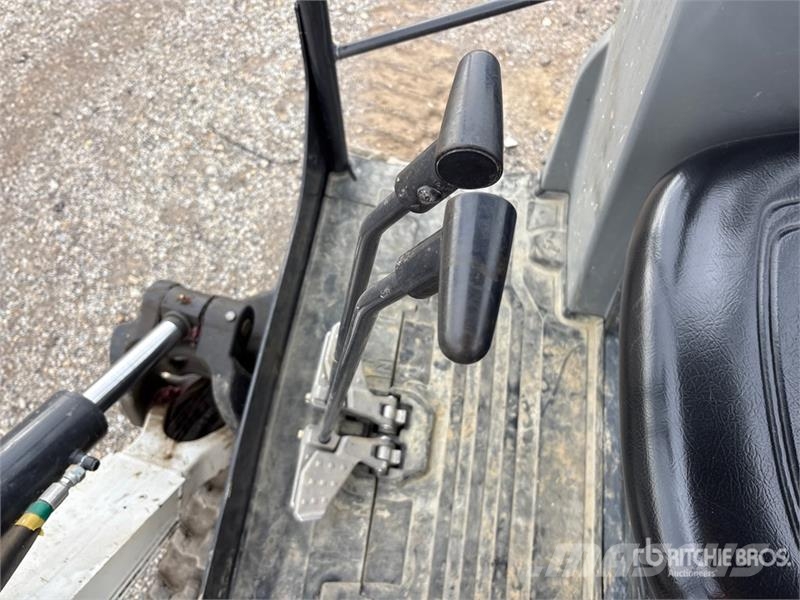Bobcat Green Machine e320 Electric Mini Excavator 小型挖土機/掘鑿機<7t(小型挖掘機)