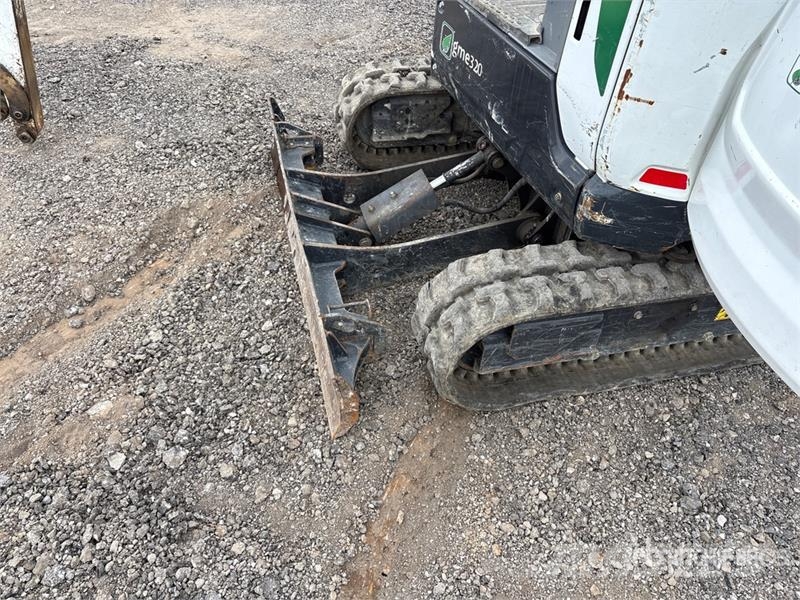 Bobcat Green Machine e320 Electric Mini Excavator 小型挖土機/掘鑿機<7t(小型挖掘機)