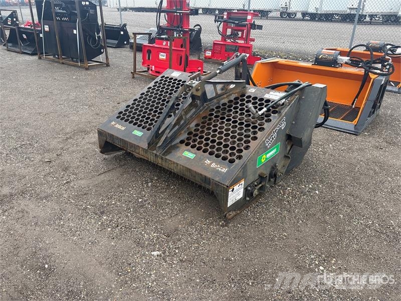 Bobcat LR5B 60 in Skid Steer Landscape Rake 犁耙和摊草机