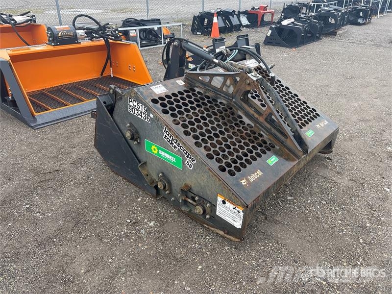 Bobcat LR5B 60 in Skid Steer Landscape Rake 犁耙和摊草机