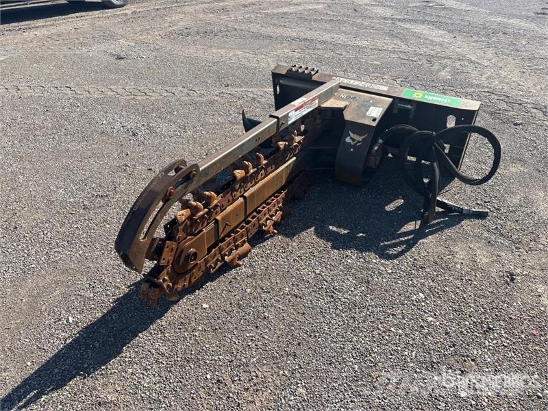Bobcat LT313 72 in Skid Steer Trencher Траншеекопатели