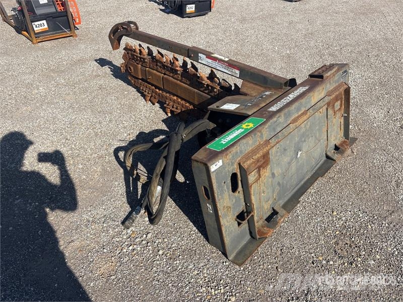 Bobcat LT313 72 in Skid Steer Trencher Траншеекопатели