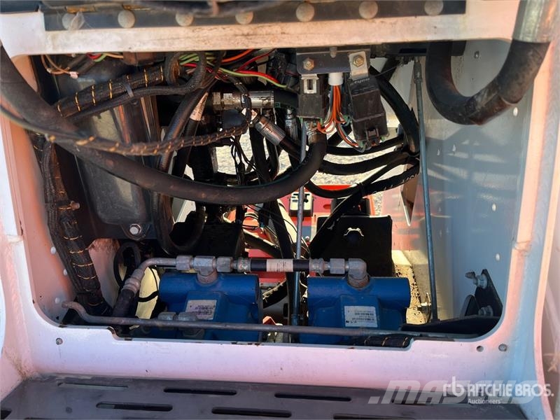 Bobcat MT85 Skid steer mini nakladalci