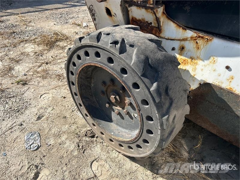 Bobcat S570 Мини-погрузчики