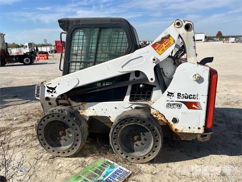 Bobcat S570 Мини-погрузчики