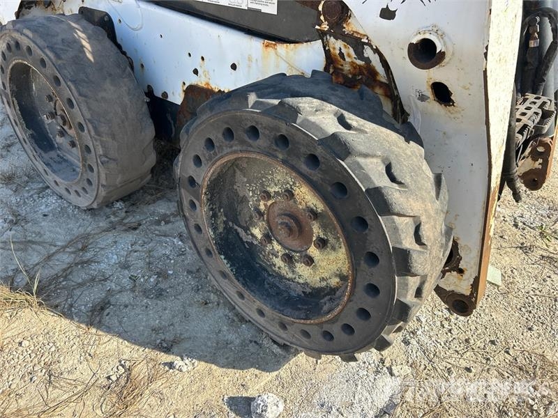 Bobcat S570 Мини-погрузчики