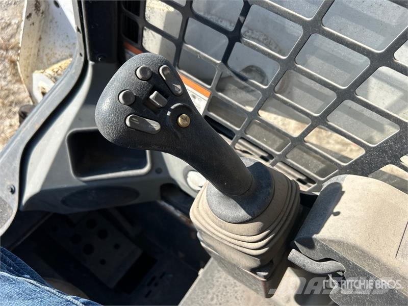 Bobcat S570 Мини-погрузчики