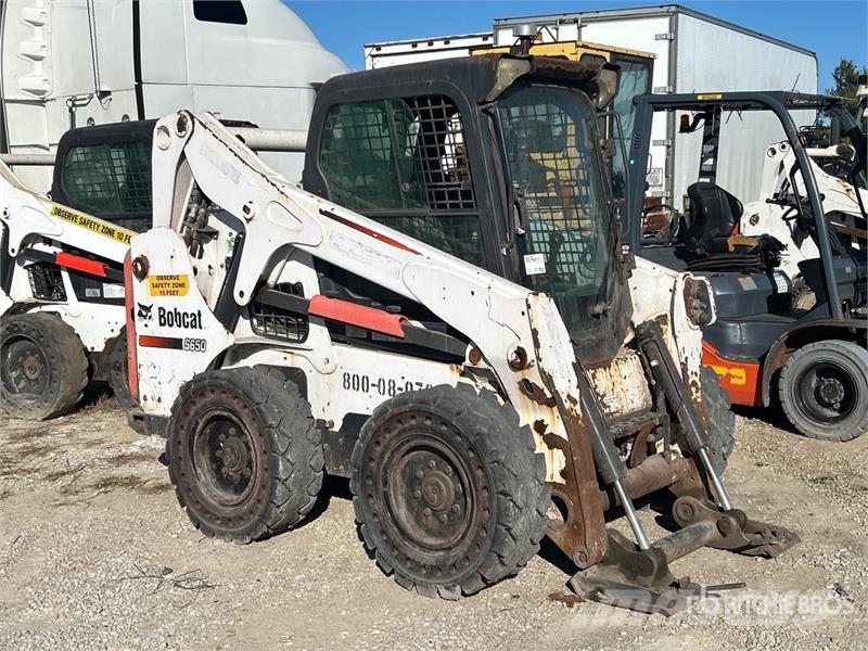 Bobcat S650 Skid steer loaders