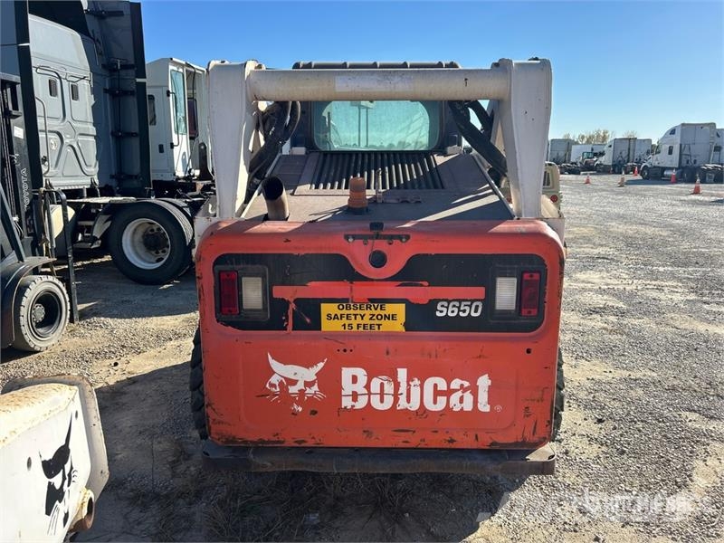 Bobcat S650 Skid steer loaders