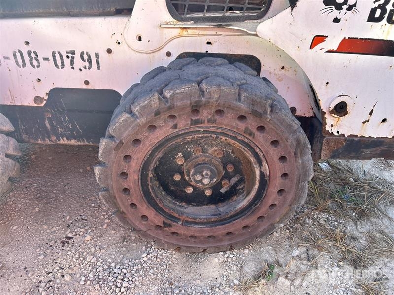 Bobcat S650 Skid steer loaders