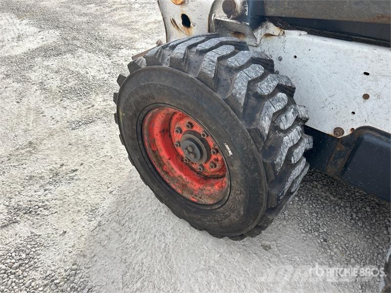 Bobcat S650 Мини-погрузчики