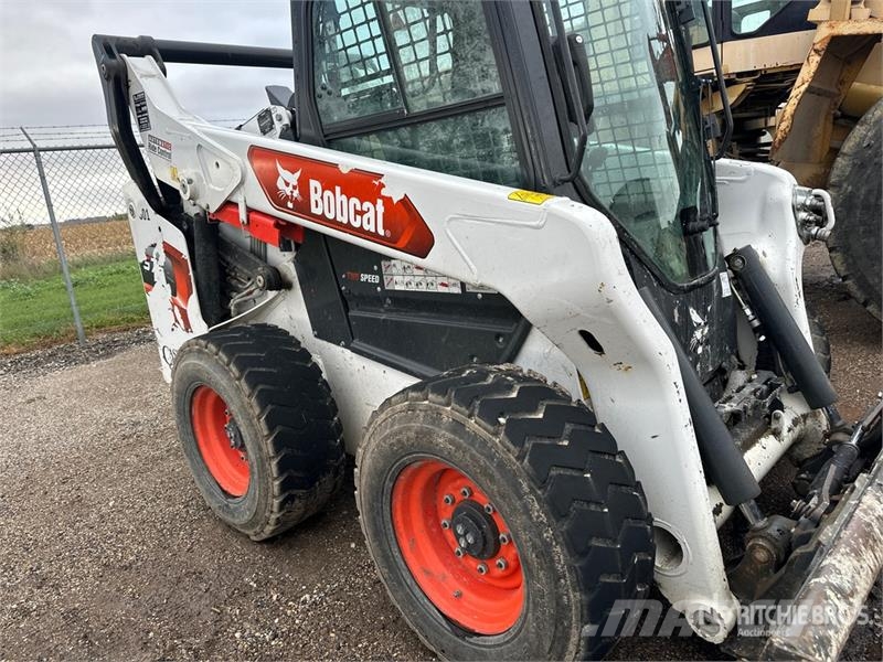 Bobcat S76 All-Wheel Steer Skid Steer Loader Mini Pale Gommate