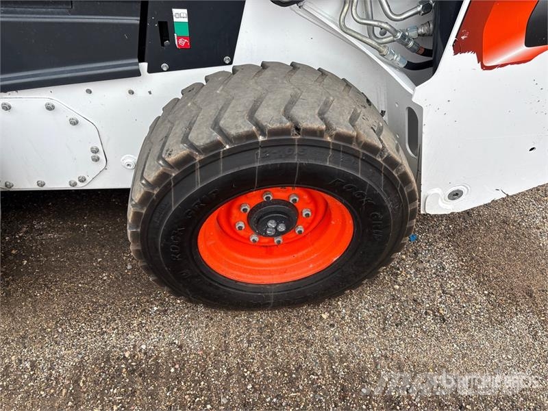 Bobcat S76 All-Wheel Steer Two-Speed Skid Steer Loader Skid steer loaders