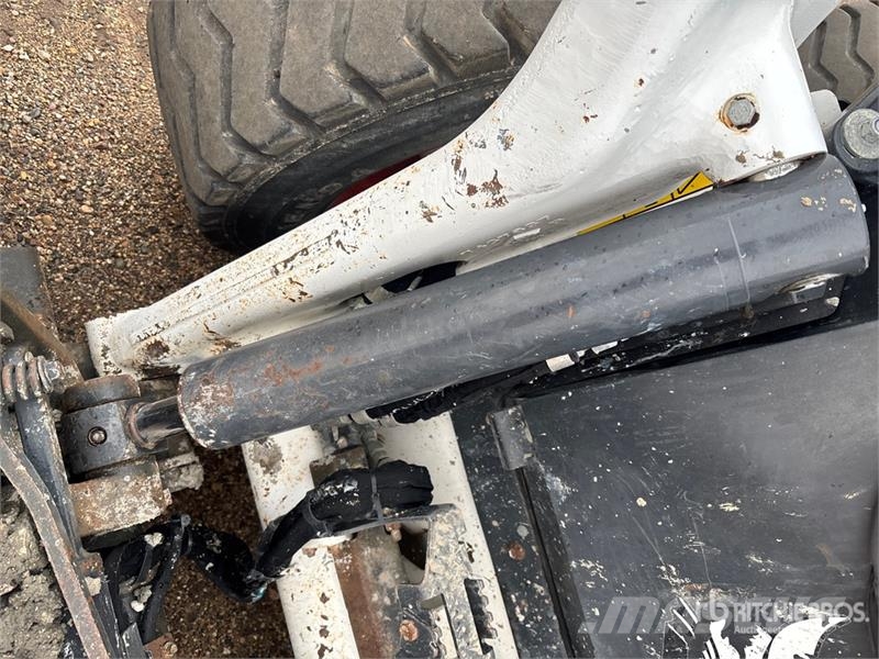 Bobcat S76 All-Wheel Steer Two-Speed High Flow Skid Steer Kompaktrakodók