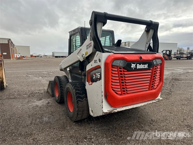Bobcat S76 All-Wheel Steer Skid Steer Loader Skid steer loaders