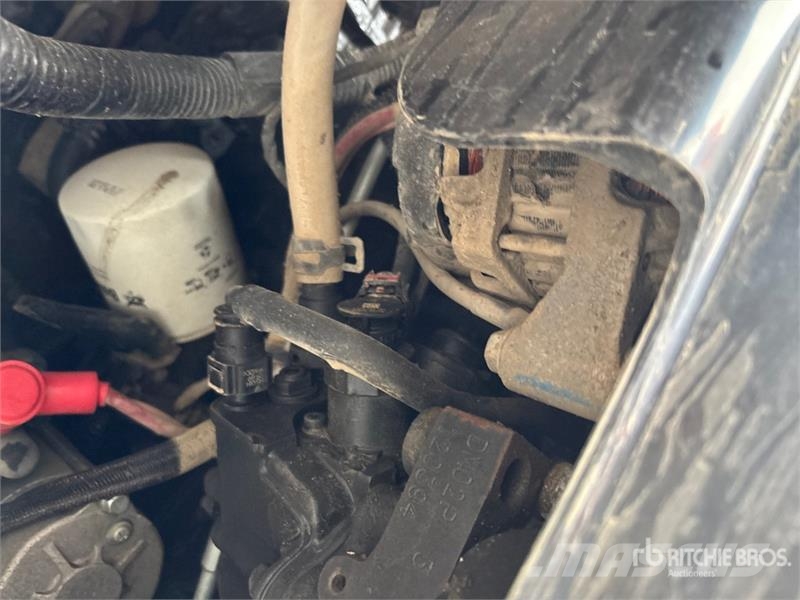 Bobcat S76 All-Wheel Steer Two-Speed High Flow Skid Steer Kompaktrakodók