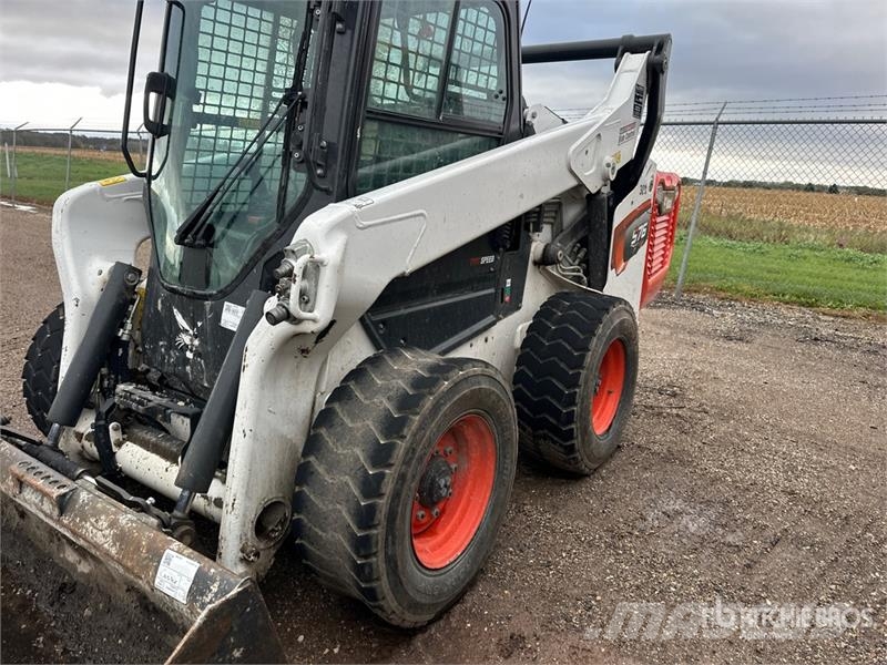 Bobcat S76 All-Wheel Steer Skid Steer Loader Mini Pale Gommate
