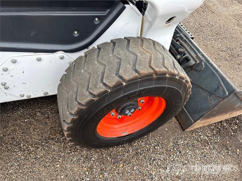 Bobcat S76 All-Wheel Steer Two-Speed Skid Steer Loader Skid steer loaders