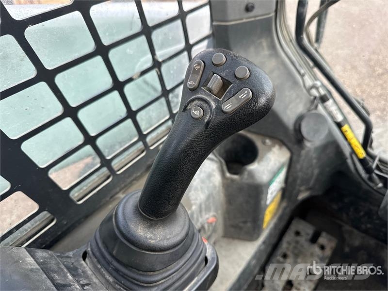 Bobcat S76 All-Wheel Steer Skid Steer Loader Skid steer loaders