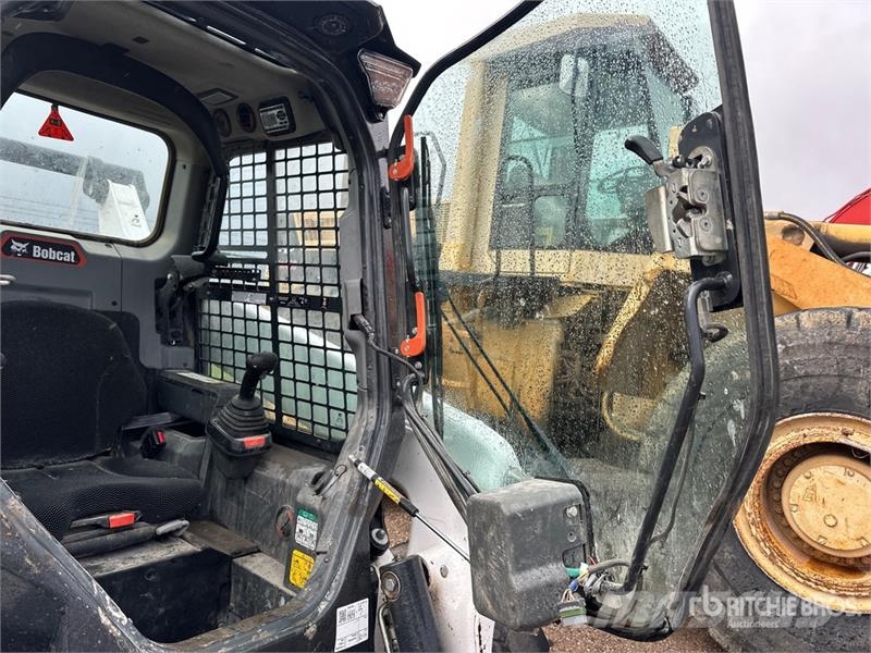 Bobcat S76 All-Wheel Steer Skid Steer Loader Skid steer loaders