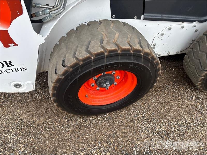 Bobcat S76 All-Wheel Steer Two-Speed Skid Steer Loader Skid steer loaders