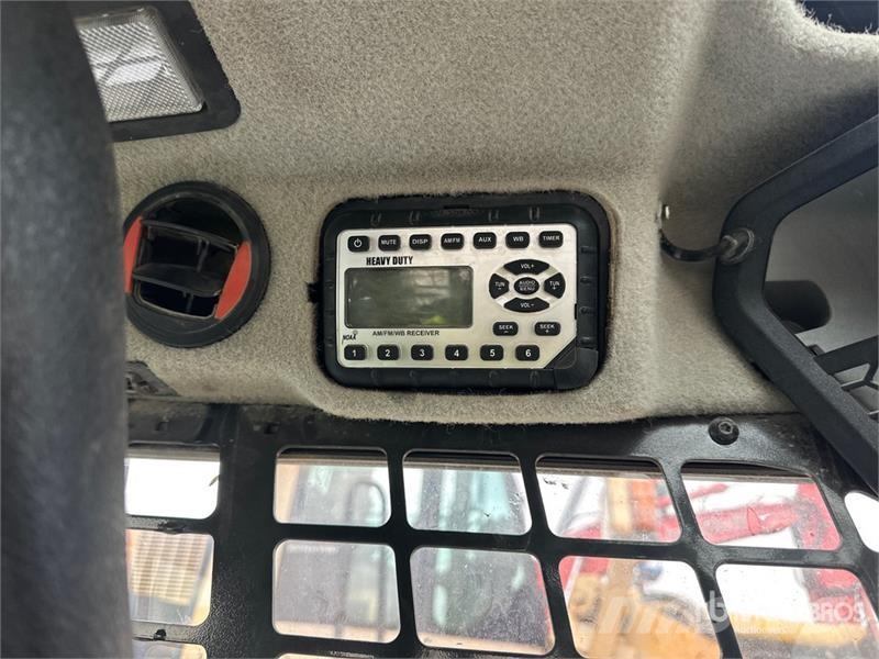 Bobcat S76 Skid Steer Loader  스키드로더
