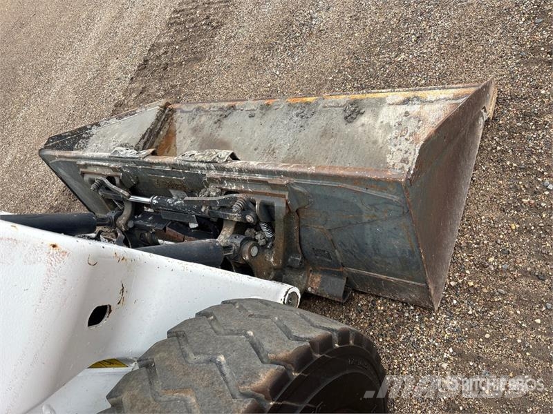 Bobcat S76 Two-Speed Skid Steer Loader 스키드로더