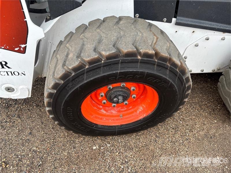 Bobcat S76 Two-Speed Skid Steer Loader 스키드로더