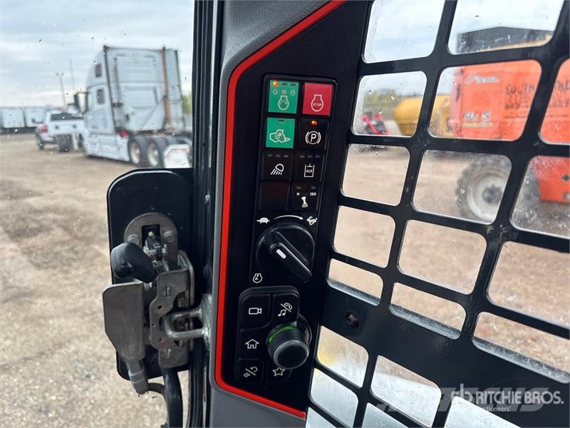 Bobcat S76 Two-Speed Skid Steer Loader 스키드로더